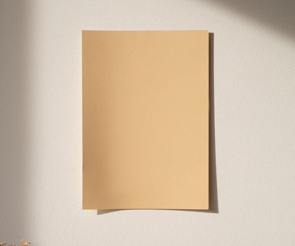 Abstract visual representing calm breathing and airflow.
